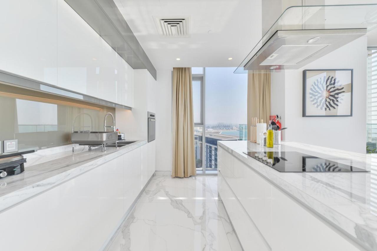 דובאי Luxe 3 Bedroom Oceanfront Apartment In The Heart Of Bluewaters Island מראה חיצוני תמונה